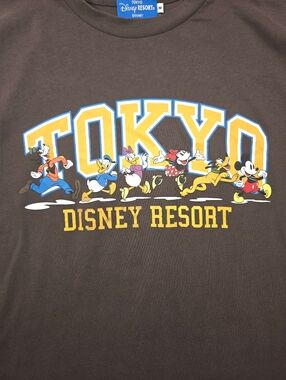 Tokyo Disney Resort Graphic T-Shirt Brown Mickey Minnie Goofy Donald Size M